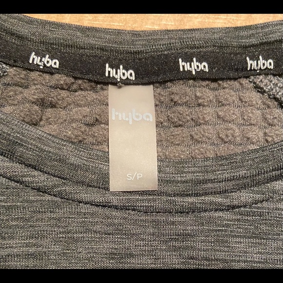 Hyba sweater Small - Picture 2 of 3